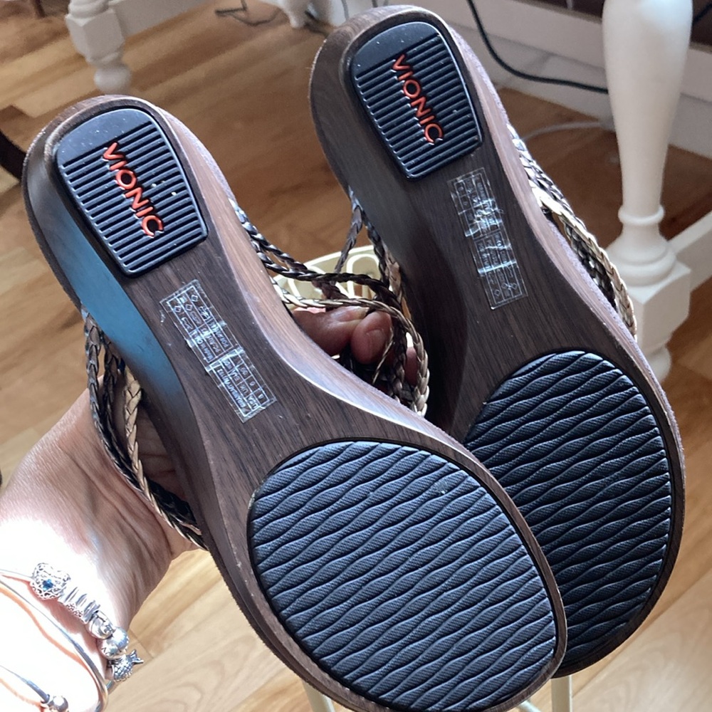 Vionic Ramba Wedge - Picture 5 of 11